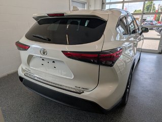 Toyota Highlander XLE AWD, 2021 à Magog, Québec - 4 - w320h240px