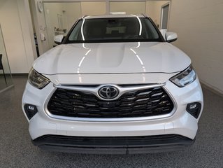 2022 Toyota Highlander XLE AWD in Magog, Quebec - 6 - w320h240px