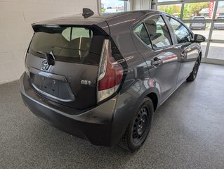 2016 Toyota Prius C HYBRID, in Magog, Quebec - 3 - w320h240px