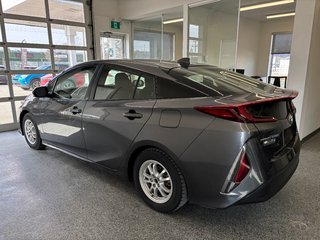 2021 Toyota Prius Prime BASE BRANCHABLE, in Magog, Quebec - 5 - w320h240px