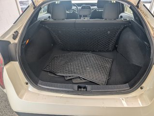 2017 Toyota Prius in Magog, Quebec - 6 - w320h240px