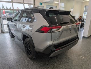Toyota RAV4 Hybrid XSE AWD, 2022 à Magog, Québec - 4 - w320h240px