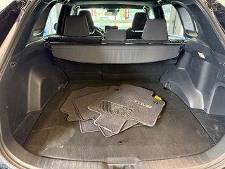 2023 Toyota RAV4 Prime SE AWD BRANCHABLE, in Magog, Quebec - 6 - w320h240px