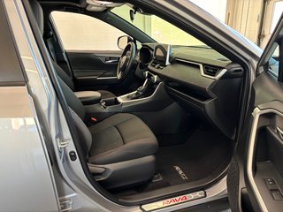 2024 Toyota RAV4 Prime SE in Magog, Quebec - 6 - w320h240px