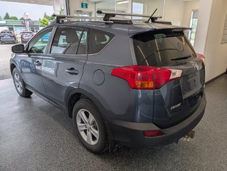 2013 Toyota RAV4 XLE in Magog, Quebec - 5 - w320h240px
