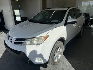 Toyota RAV4 XLE AWD 2013 à Magog, Québec - 6 - w320h240px