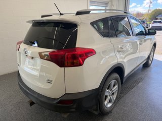 Toyota RAV4 XLE AWD 2013 à Magog, Québec - 3 - w320h240px