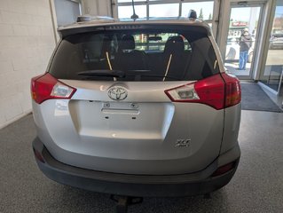 Toyota RAV4 XLE AWD, TOIT, MAGS, 2015 à Magog, Québec - 4 - w320h240px