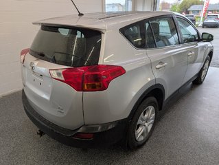 2015 Toyota RAV4 LE AWD in Magog, Quebec - 3 - w320h240px