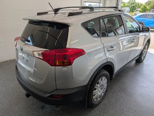 2015 Toyota RAV4 LE in Magog, Quebec - 3 - w320h240px