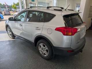 2015 Toyota RAV4 LE in Magog, Quebec - 5 - w320h240px