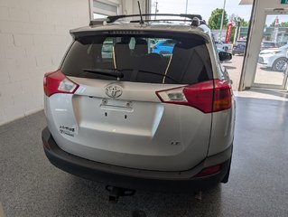 2015 Toyota RAV4 LE in Magog, Quebec - 4 - w320h240px