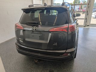 2016 Toyota RAV4 LE AWD in Magog, Quebec - 4 - w320h240px