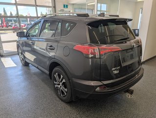 2016 Toyota RAV4 LE AWD in Magog, Quebec - 5 - w320h240px