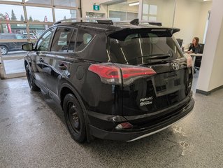 2016 Toyota RAV4 SE AWD in Magog, Quebec - 5 - w320h240px
