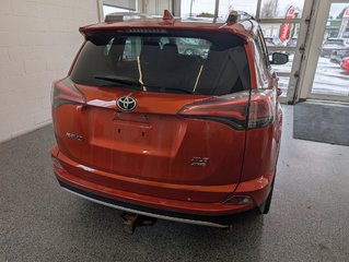 Toyota RAV4 XLE AWD 2016 à Magog, Québec - 3 - w320h240px