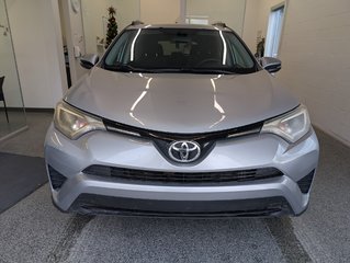 Toyota RAV4 LE AWD 2016 à Magog, Québec - 5 - w320h240px