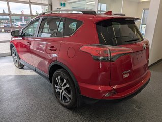 Toyota RAV4 LE 2017 à Magog, Québec - 5 - w320h240px