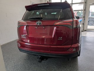 Toyota RAV4 LE AWD. 2018 à Magog, Québec - 4 - w320h240px