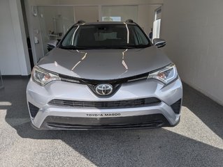Toyota RAV4 LE 2018 à Magog, Québec - 5 - w320h240px
