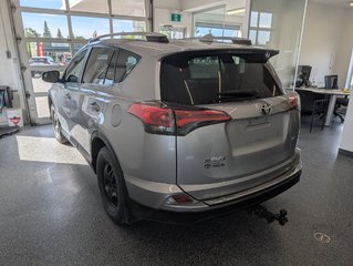 Toyota RAV4 LE 2018 à Magog, Québec - 4 - w320h240px