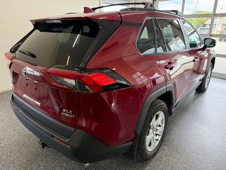 2019 Toyota RAV4 Hybrid XLE AWD, in Magog, Quebec - 3 - w320h240px