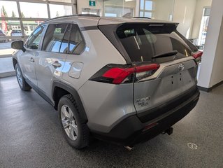 Toyota RAV4 XLE AWD, 2020 à Magog, Québec - 5 - w320h240px