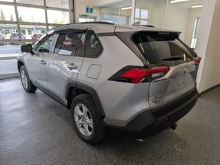 2020 Toyota RAV4 XLE AWD, TOIT, MAGS, in Magog, Quebec - 5 - w320h240px