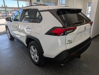 Toyota RAV4 XLE AWD, TOIT, MAGS, 2021 à Magog, Québec - 5 - w320h240px