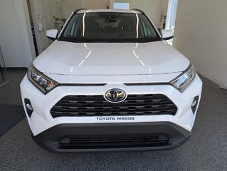 Toyota RAV4 XLE AWD, TOIT, MAGS, 2021 à Magog, Québec - 6 - w320h240px