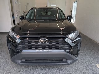 Toyota RAV4 LE, A/C, 2021 à Magog, Québec - 6 - w320h240px