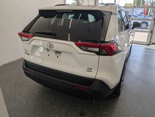 2021 Toyota RAV4 LE AWD in Magog, Quebec - 4 - w320h240px