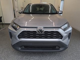 Toyota RAV4 LE AWD, 2021 à Magog, Québec - 6 - w320h240px