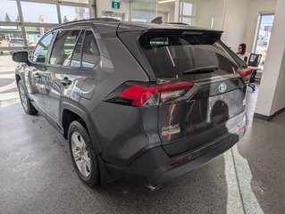 Toyota RAV4 XLE AWD, GARANTIE JUSQU EN 2026, 2021 à Magog, Québec - 3 - w320h240px