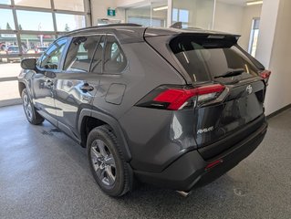 2022 Toyota RAV4 XLE AWD, TOIT, MAGS, in Magog, Quebec - 5 - w320h240px