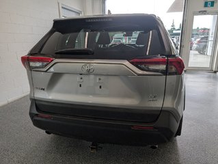 2022 Toyota RAV4 LE AWD, GARANTIE JUSQU EN 2026, in Magog, Quebec - 4 - w320h240px