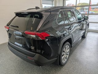 2022 Toyota RAV4 XLE PREMIUM AWD, in Magog, Quebec - 3 - w320h240px