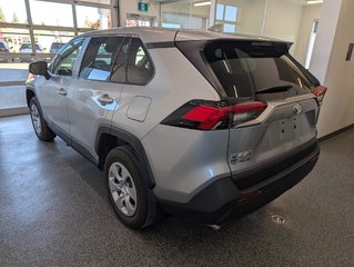 Toyota RAV4 LE AWD, GARANTIE JUSQU EN 2027, 2022 à Magog, Québec - 5 - w320h240px