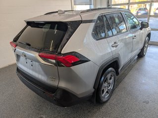 Toyota RAV4 XLE AWD, GARANTIE JUSQU EN 2026, 2022 à Magog, Québec - 3 - w320h240px