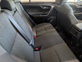 Toyota RAV4 XLE AWD, GARANTIE JUSQU EN 2026, 2022 à Magog, Québec - 6 - w320h240px