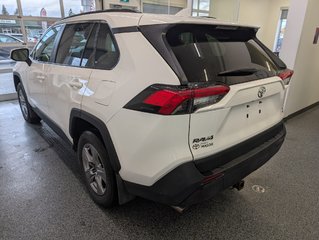 Toyota RAV4 XLE AWD, 2022 à Magog, Québec - 5 - w320h240px