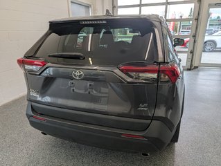 Toyota RAV4 LE AWD 2022 à Magog, Québec - 3 - w320h240px