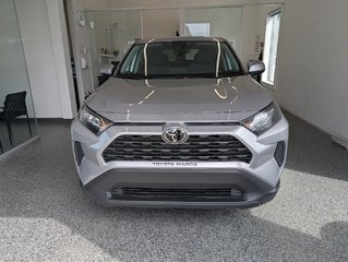 Toyota RAV4 LE AWD 2023 à Magog, Québec - 6 - w320h240px