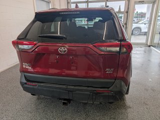 Toyota RAV4 XLE AWD 2023 à Magog, Québec - 4 - w320h240px