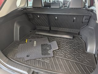 Toyota RAV4 Trail AWD, GARANTIE JUSQU EN 2028, 2023 à Magog, Québec - 6 - w320h240px