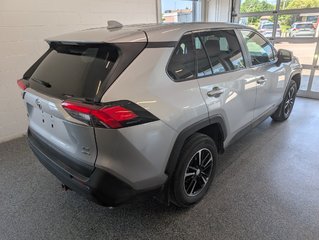 Toyota RAV4 LE AWD, 2024 à Magog, Québec - 3 - w320h240px