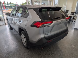 Toyota RAV4 LE AWD, 2024 à Magog, Québec - 4 - w320h240px