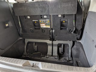 2021 Toyota Sienna Hybrid LE AWD in Magog, Quebec - 6 - w320h240px