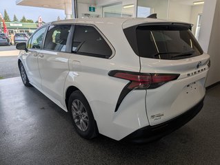 2021 Toyota Sienna Hybrid LE AWD, 8 PASSAGERS, in Magog, Quebec - 5 - w320h240px