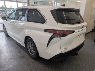 Toyota Sienna LE AWD 8 PASSAGER 2021 à Magog, Québec - 4 - w320h240px